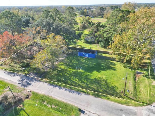 1303 Mac Drive, Sweeny, TX 77480