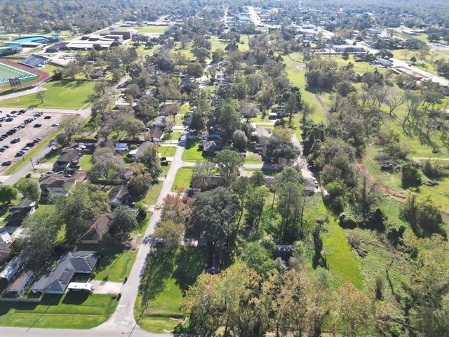 1303 Mac Drive, Sweeny, TX 77480