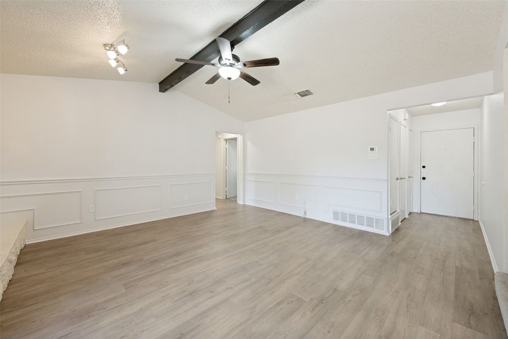 6107 Yorkford Drive, Arlington, TX 76001 — photo 2