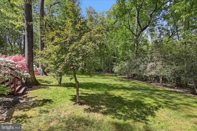 2400 BEEKAY CT, Vienna, VA 22181