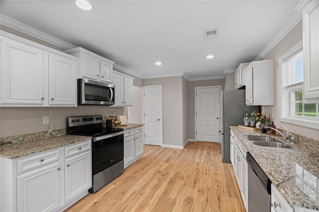 119 Sunny Point Loop, Central, SC 29630