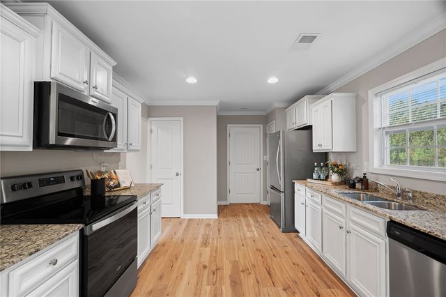 119 Sunny Point Loop, Central, SC 29630