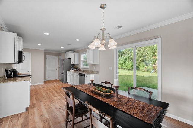 119 Sunny Point Loop, Central, SC 29630