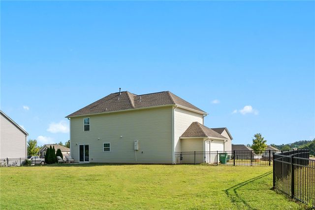 119 Sunny Point Loop, Central, SC 29630