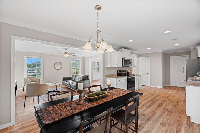 119 Sunny Point Loop, Central, SC 29630