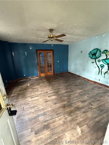 327 Galt Street, New Albany, IN 47150
