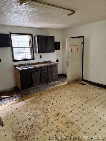 327 Galt Street, New Albany, IN 47150
