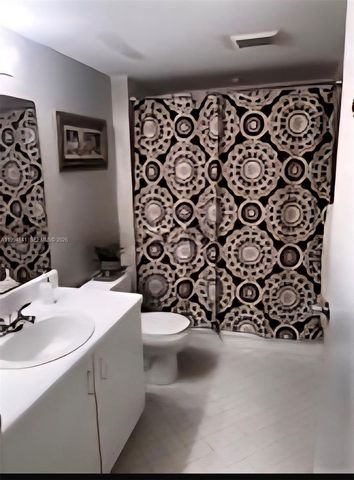 900 SW 142nd Ave 114L, Pembroke Pines, FL 33027