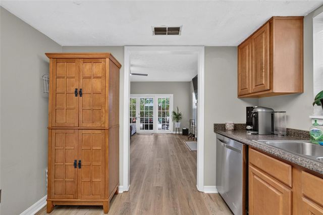 3219 W SANTIAGO STREET B, Tampa, FL 33629