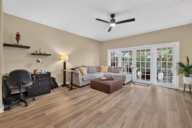 3219 W SANTIAGO STREET B, Tampa, FL 33629