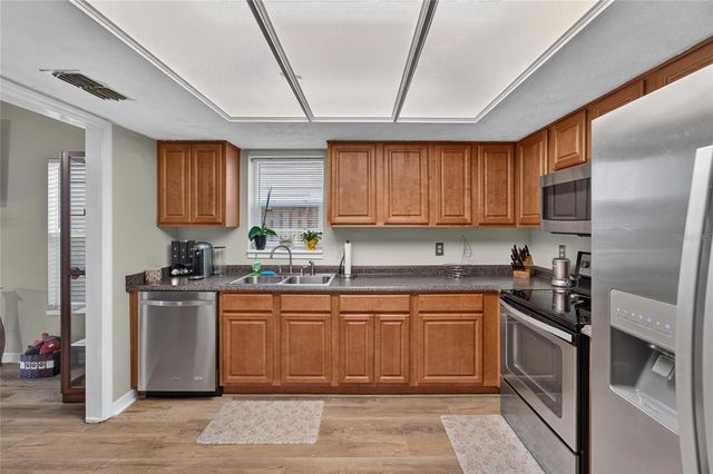 3219 W SANTIAGO STREET B, Tampa, FL 33629