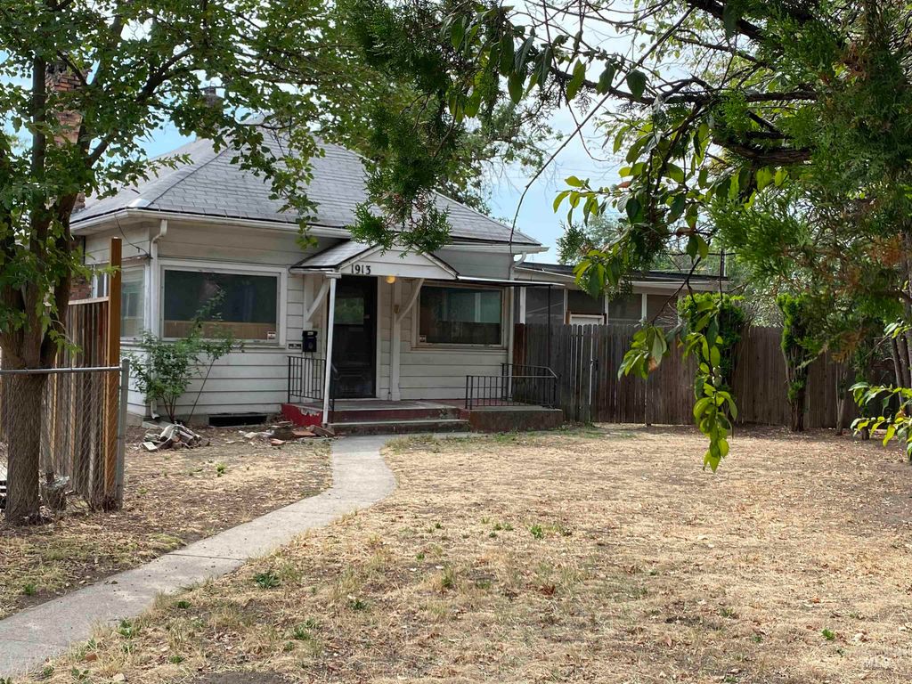 1913 W Washington St, Boise, ID 83702