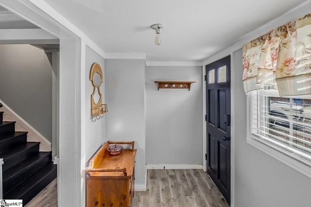 6 S Main Street, Startex, SC 29377