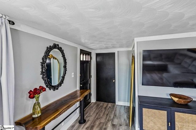 6 S Main Street, Startex, SC 29377