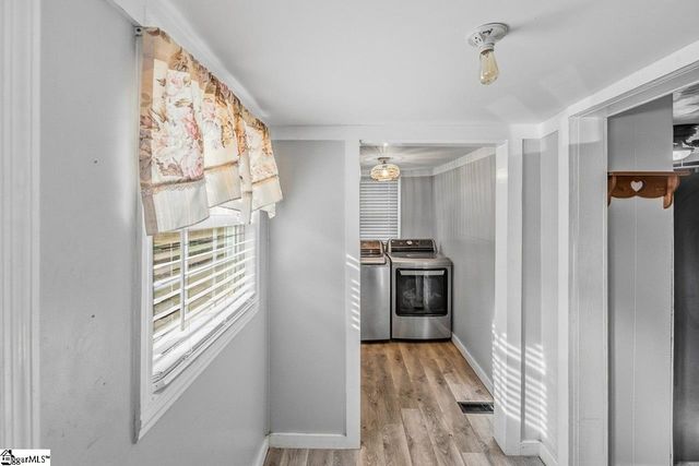 6 S Main Street, Startex, SC 29377