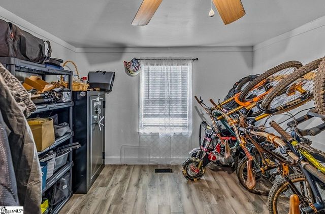 6 S Main Street, Startex, SC 29377