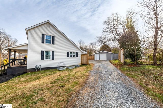 6 S Main Street, Startex, SC 29377