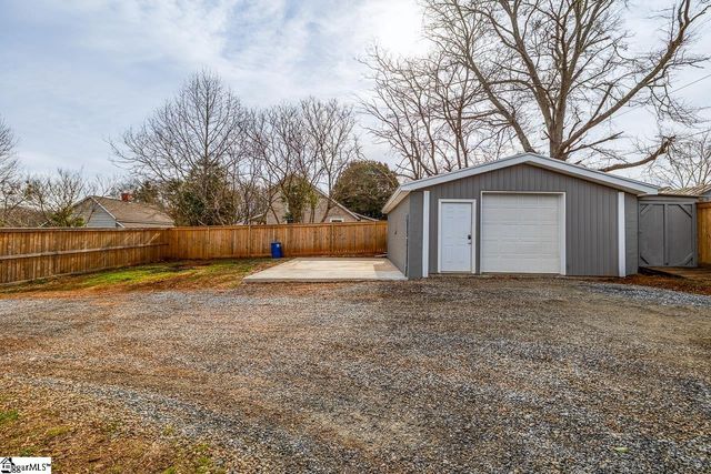 6 S Main Street, Startex, SC 29377