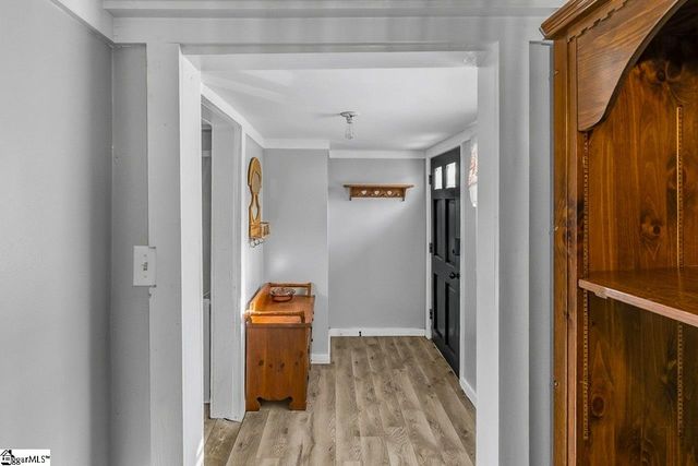 6 S Main Street, Startex, SC 29377