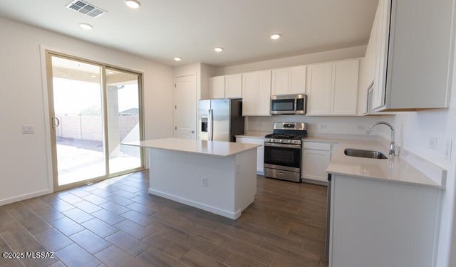 34989 S Lasso Lane, Red Rock, AZ 85145