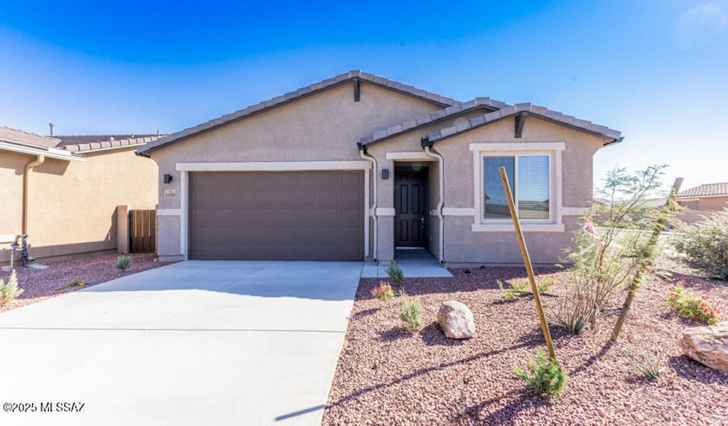 34989 S Lasso Lane, Red Rock, AZ 85145