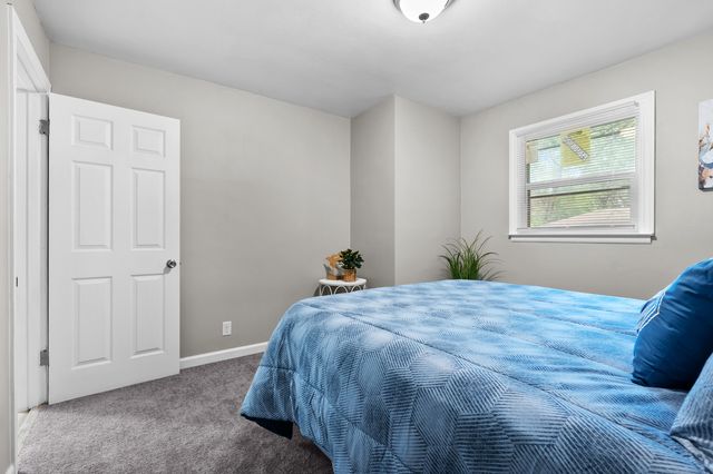 1301 Colgrove Avenue, Kalamazoo, MI 49048
