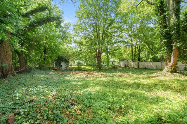 1301 Colgrove Avenue, Kalamazoo, MI 49048