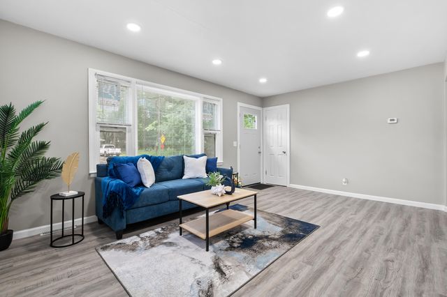 1301 Colgrove Avenue, Kalamazoo, MI 49048