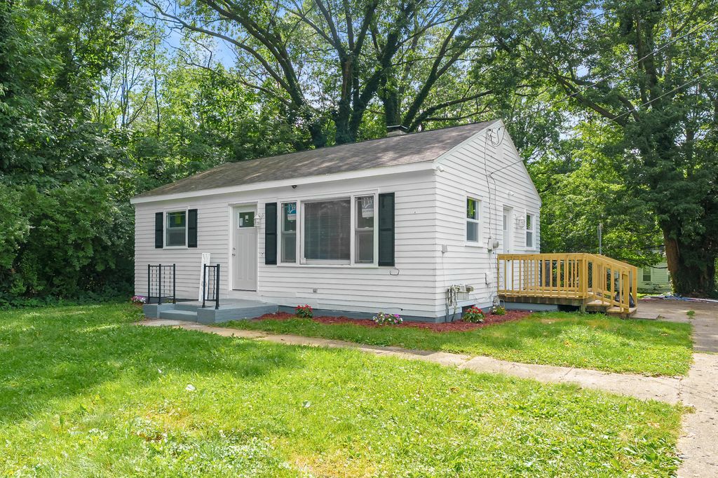 1301 Colgrove Avenue, Kalamazoo, MI 49048