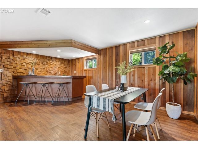 10100 Se WALNUT Dr, Happy Valley, OR 97086