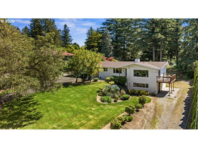 10100 Se WALNUT Dr, Happy Valley, OR 97086