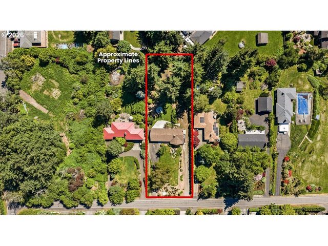 10100 Se WALNUT Dr, Happy Valley, OR 97086