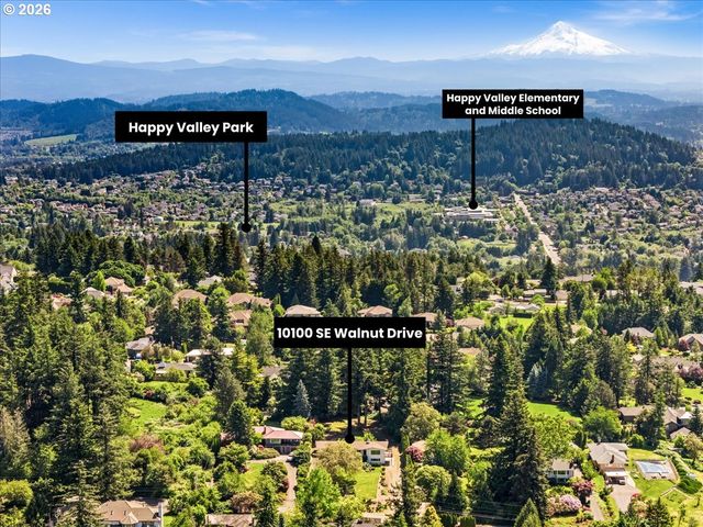 10100 Se WALNUT Dr, Happy Valley, OR 97086