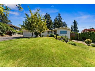 10100 Se WALNUT Dr, Happy Valley, OR 97086
