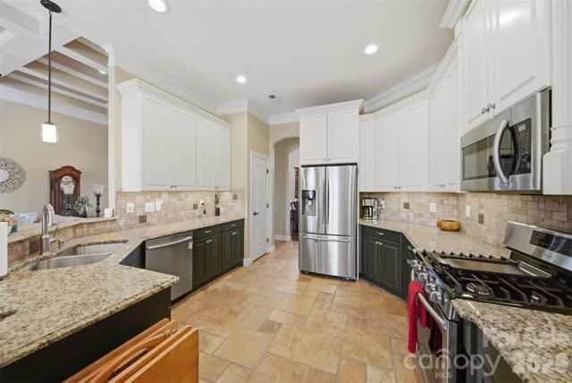 1743 Whitewater Court, Hickory, NC 28602