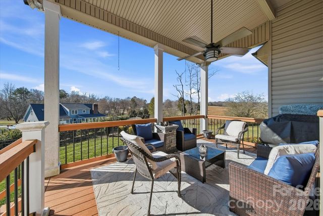 1743 Whitewater Court, Hickory, NC 28602