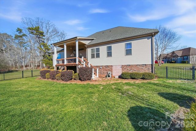 1743 Whitewater Court, Hickory, NC 28602