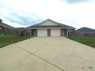 403 W Dale Avenue, Nolanville, TX 76559