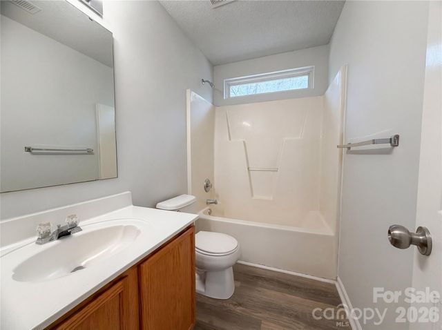 2312 Meadecroft Road, Charlotte, NC 28214