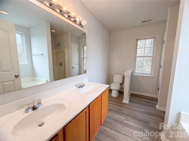 2312 Meadecroft Road, Charlotte, NC 28214