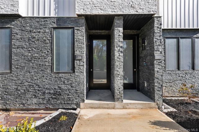 7 Valley Way 220, Spring Valley, NY 10977