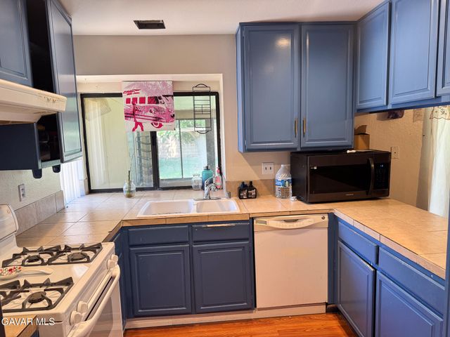 36648 Spanish Broom Drive, Palmdale, CA 93550