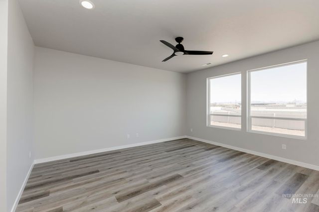 4372 N Magical Creek Ave, Meridian, ID 83646
