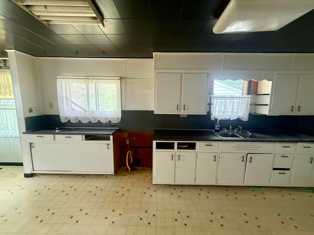 1632 5th Street, Muskegon, MI 49441