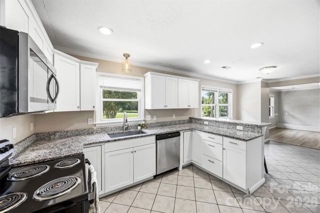 210 College Avenue, Shelby, NC 28150