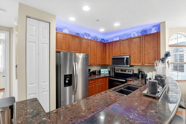 1371 Via De Pepii, Boynton Beach, FL 33426