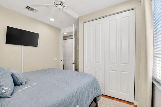 1371 Via De Pepii, Boynton Beach, FL 33426