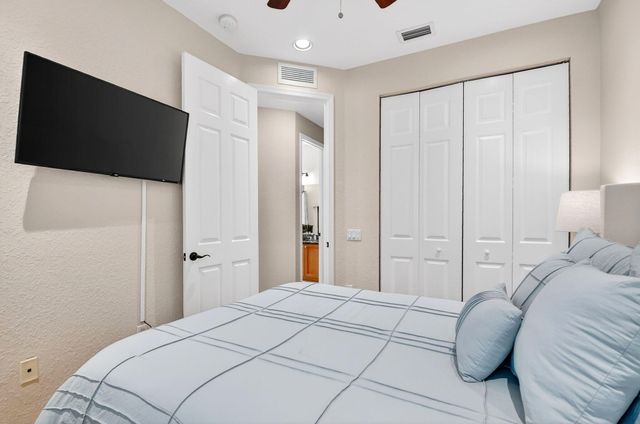 1371 Via De Pepii, Boynton Beach, FL 33426