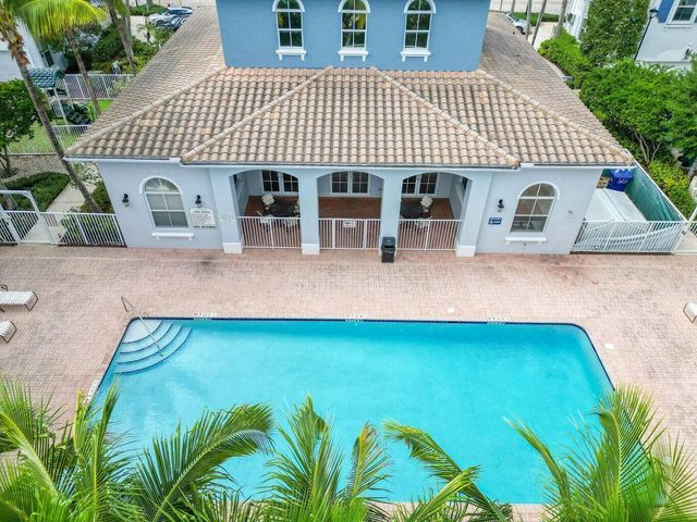 1371 Via De Pepii, Boynton Beach, FL 33426