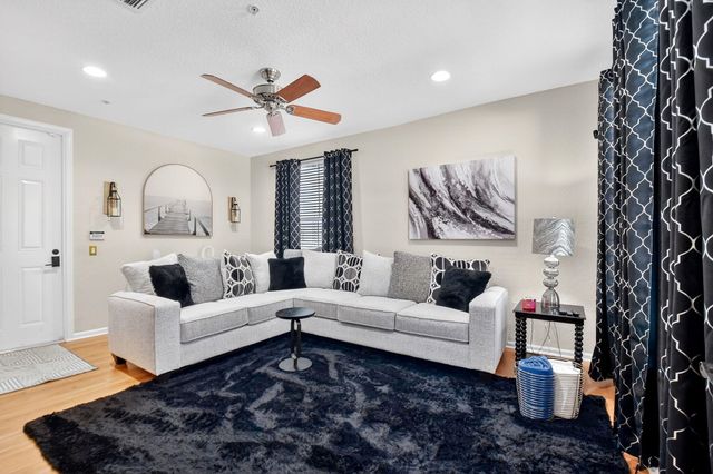 1371 Via De Pepii, Boynton Beach, FL 33426